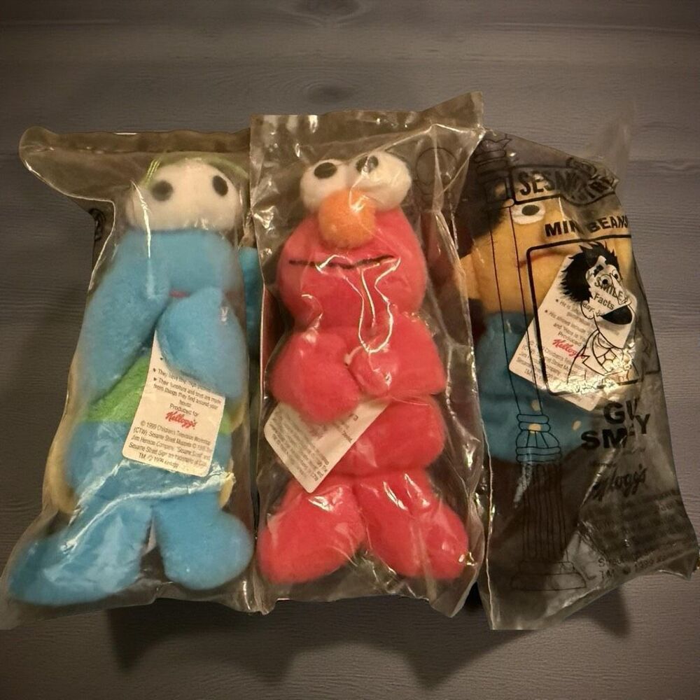 Vintage Sesame Steet Mini Beans Kelloggs Guy Smilie Elmo Tweedlebug Plush A30